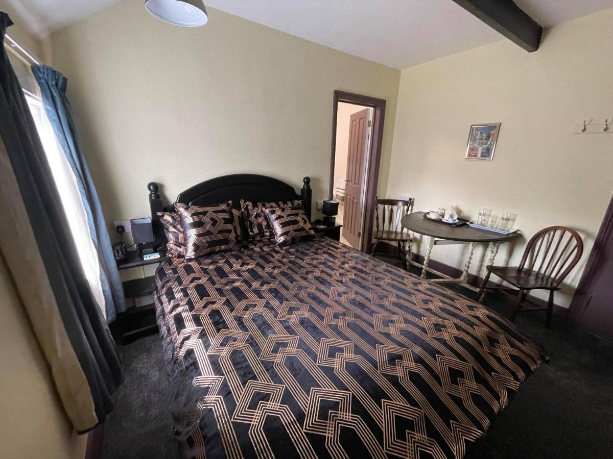 The Kings Arms Inn Stratton  Extérieur photo