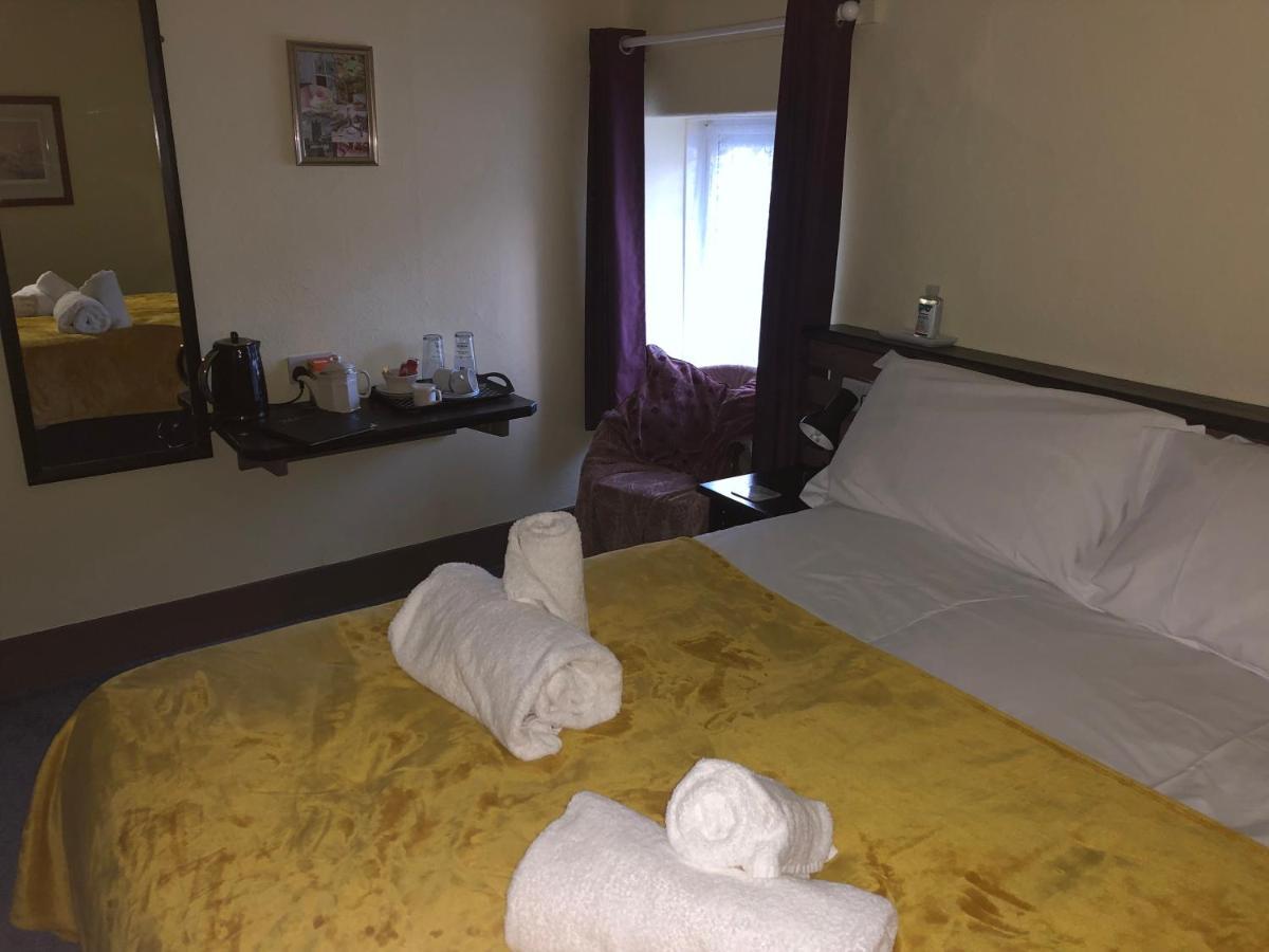 The Kings Arms Inn Stratton  Extérieur photo